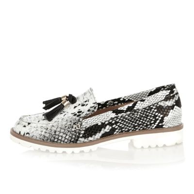 Black snake print cleated sole loafers